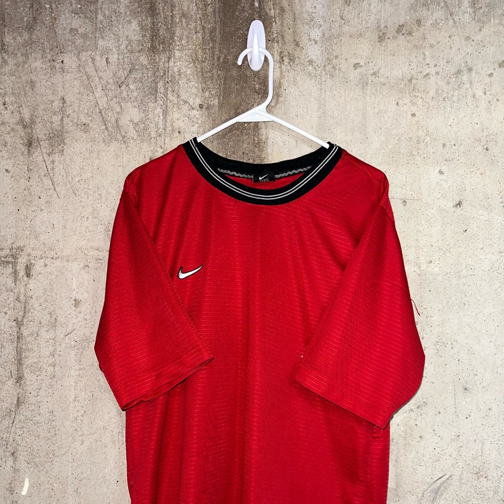 NIKE RED VINTAGE SHIRT